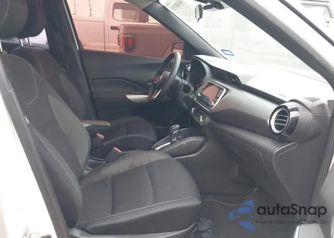 2020 Nissan Kicks Sv Xtronic Cvt z USA, uszkodzony, nr VIN 3N1CP5CV2LL495146